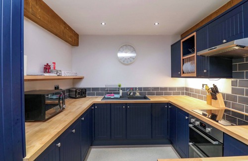 Dogdyke Cottage | MYLO'S COTTAGE, family friendly, with open fire in Boston