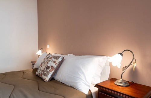 Fiumicino Bed & Breakfast | Myricae Guest House is located in an elegant 80s villa