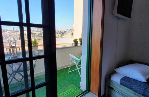 Santa Marinha Condo | MyriverPlace N.4 - Riverfront Apartment with TERRACE breathtaking views