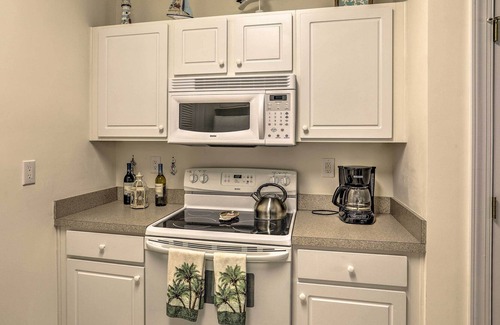 Waterford Plantation Condo | Myrtle Beach Condo w/ Golf: 9 Mi to Boardwalk!