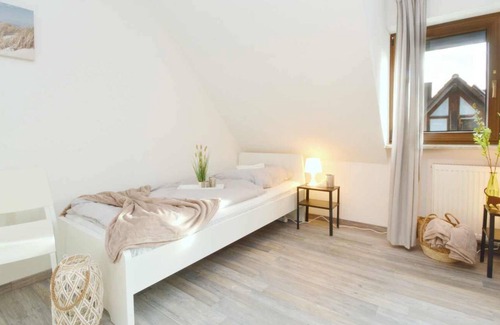 Simonshofen Apartment | Nü09 - Schöne Ferienwohnung mit Balkon in Lauf an der Pegnitz bei Nürnberg, 110qm, 4 Zimmer, Max. 8 Personen