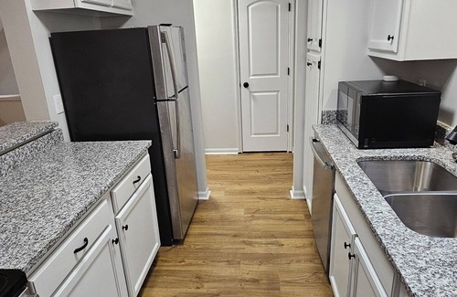 Columbus House | N. Columbus Townhome with 3bd, 2.5ba, Centrally Located!