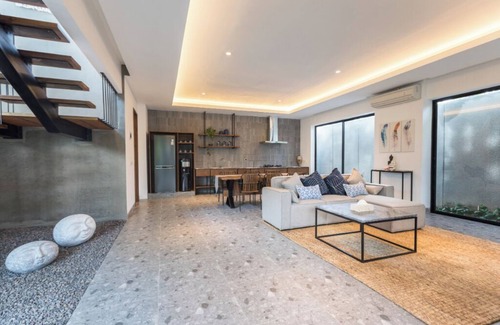Babakan Villa | n6 BR Spacious Suite Private Villa at Canggu Areannn