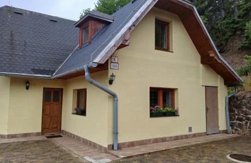 Banska Stiavnica House | NAŠE VAŠE Domček pod starým mestom