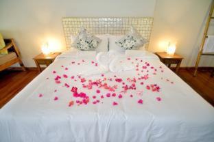 Hinoba-an Resort | Nabulao Beach Resort