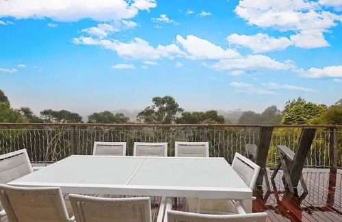 Leura House | Nagual Retreat in Leura with views