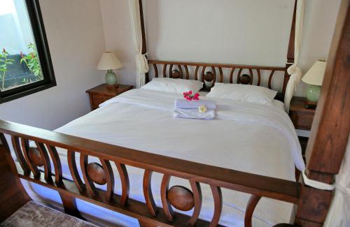 Nai Harn Villa | Naiharn Beach Villa