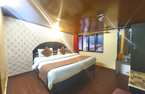 Mallital Hotel | Nainital Hotel C Residency