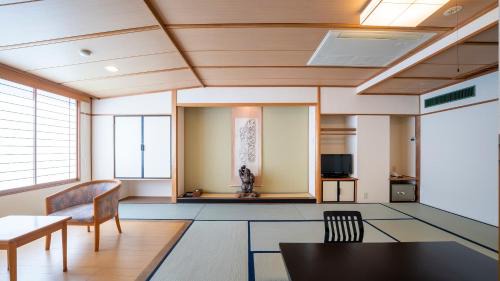 Ueda Hotel | Nakamatsuya Ryokan
