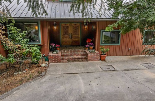 Weed House | Namaste Sulfur Springs House at Healing Waters of Shasta.