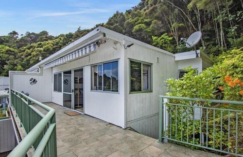 Paihia Apartment | Nana Glads of Paihia