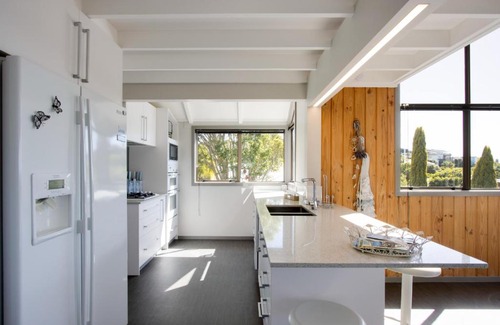Hospital Hill House | Napier Views - Napier Holiday Home