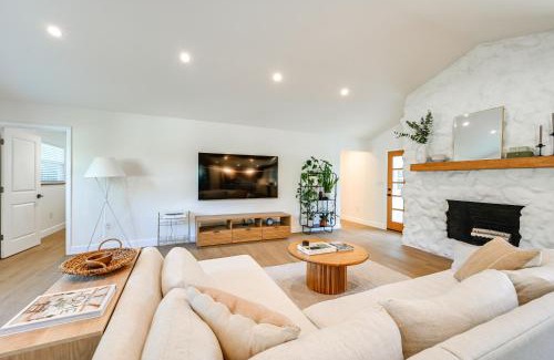 Naples House | Naples Duplex Home with Private Pool and Lanai!