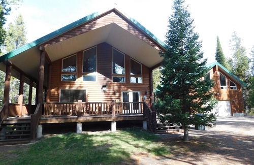 Island Park Cabin | NAPP - Secluded in the Pines - This is a family Reunion Paradise!