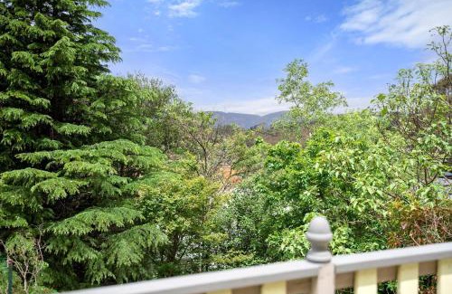 Katoomba House | Narrow Neck Hideaway