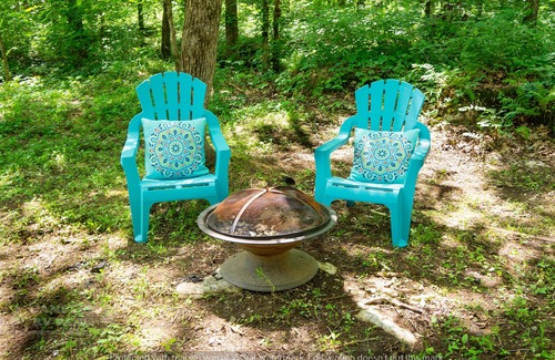 Kedron Cabin | Nashville, Franklin, Brentwood, Spring Hill - Rustic Cabin 4 CAMPERS RV PARK