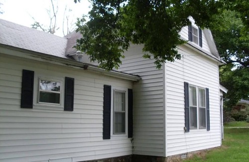 Altus House | Nations Premier Solar Eclipse site, beautiful rustic house set on 1.4 acres !