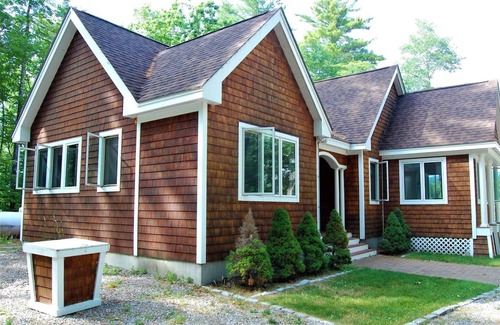 Moultonborough House | Natural cedar shakes waterfront on Lake Winnipesaukee