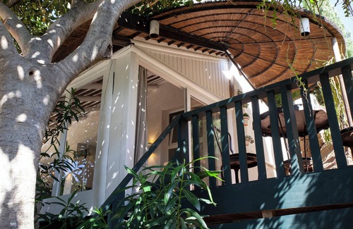 Bolonia House | "Natural Charm and Privacy at the Xingu House - Finca Love Garden"