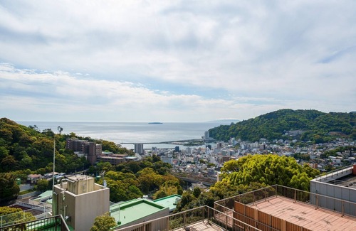 Atami House | Natural hot spring 6L giraffe service jacuzzi o/Atami Shizuoka