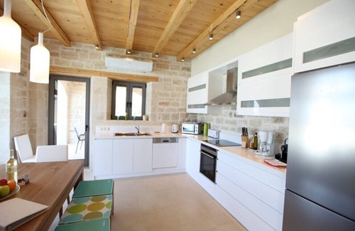 Atsipópoulon Villa | Natural stone - Villa Lemoni with stunning views, pool can be heated