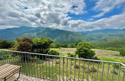 Montferrer House | nature and change of scenery