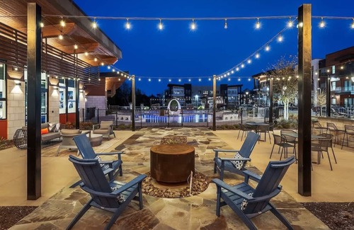 Richardson Apartment | Nature Escape: 2BR Suite w/Gym, Pool, Parking
