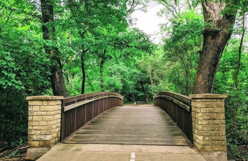 Richardson Apartment | Nature Escape: 2BR Suite w/Gym, Pool, Parking