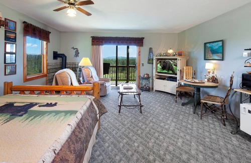 Cedar Bed & Breakfast | Nature Getaway, Menu breakfast served in your room