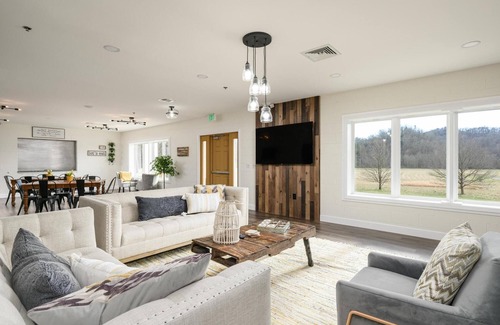Calhoun Apartment | Nature Lodge Studio - Farmstead - with Hiwassee River Access