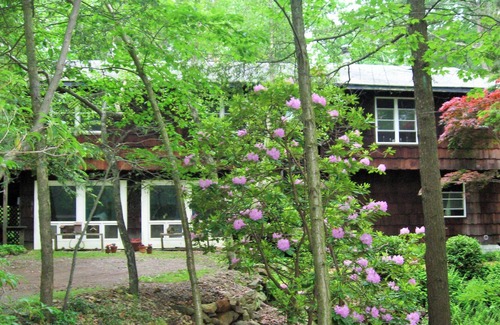 Garrison Apartment | Nature Lovers' Sanctuary Yet Close to Amenities