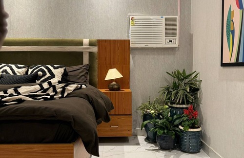 Noida Other | Nature Meets Comfort – 3BHK Farmhouse with Fresh Pool & Garden Stay.