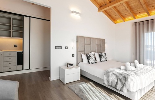 Alcobaca Apartment | Nature & Pool Villa - Countryside Getaway