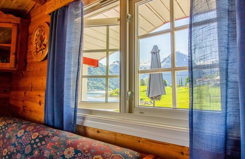 Balestrand House | Naustvollen by Interhome