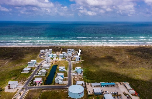 Port Aransas House | Naut Today | New Coastal Home, Views, Shared Pool