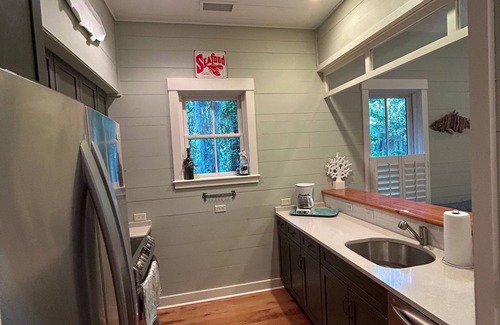 Olde Town Cottage | "Nauti-Jayne" coastal cottage in Historic Old Town Bluffton