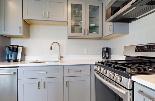 Ocean Park Cottage | Nautical View by Bayley Vacation Rentals