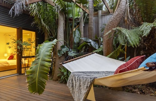 Flinders House | Nautilus Summary: Tuc