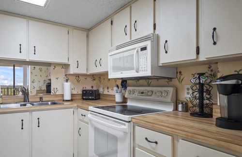 Flagler Beach Condo | Nautilus Sunset Escape | Flagler Beach | Intracoastal Water Views | Beach | Pool | Tennis