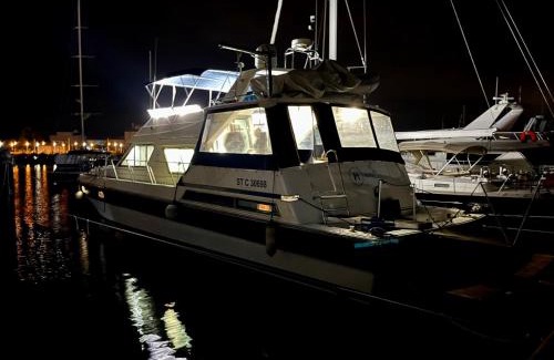 Sete Boat Rental | Navi Yacht à Sète, 2 à 8 couchages, privatif