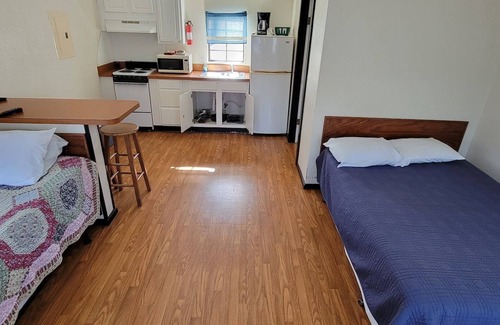 Quinlan Cabin | Navigation Waterfront Cabin