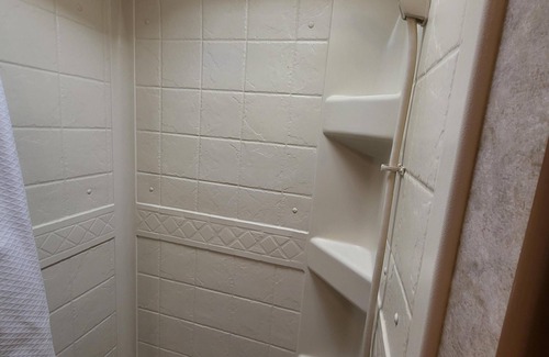 Wisbech Other | Nayeli Too Family RV-Family-Private Bathroom-Garde