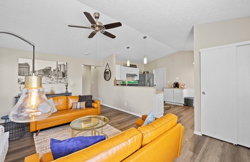 Kilbourne House | nClose to Zoo, Bridge Park+Dogs ok+Big Yard+Family itemsn