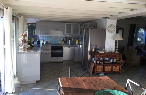 Ventabren House | Near Aix en provence, House of caracter in a big park with a 360° wiew on the ARC valley