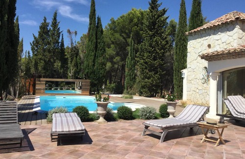 Ventabren House | Near Aix en provence, House of caracter in a big park with a 360° wiew on the ARC valley