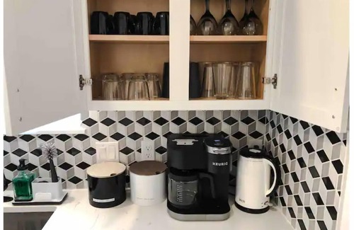 Lockhart House | Near BBQ & F1, Self-Check in, Fast WiFi, Dishwasher