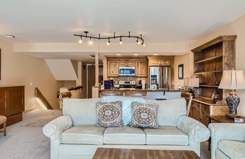 Keystone Condo | Near conference center, Shuttle,Private washer&Dryer, and Beautiful Views!