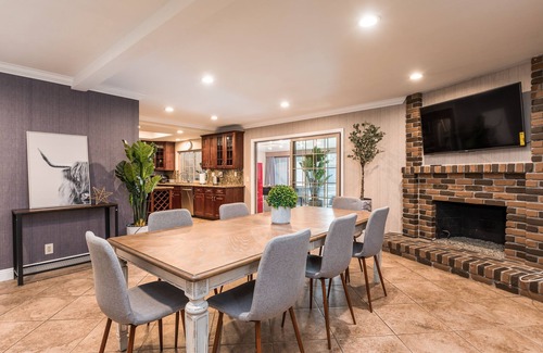Charter Oak House | NEAR DISNEY, Private Pool, Pool table, Fashion!
