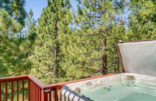 Truckee House | Near Downhill Ski Resort! Hot Tub Haven in Truckee