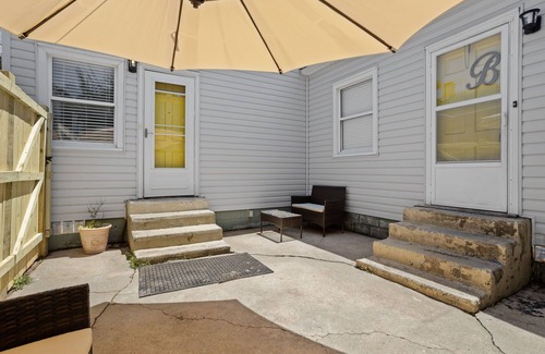 Greenville - Spartanburg House | Near Downtown Greenville - 1 Bed Minutes to Everything! Pet Friendly